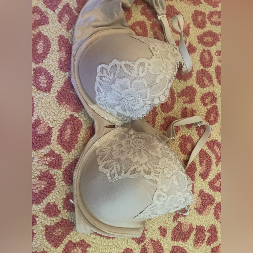 Lace white pushup bra